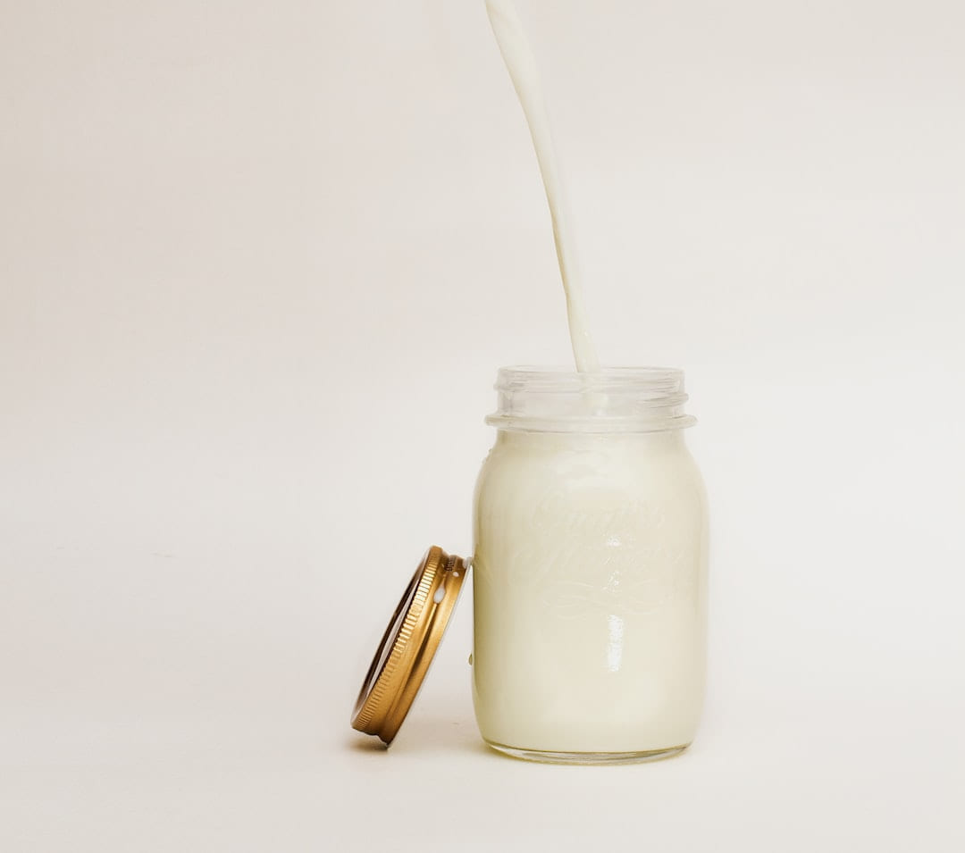 mason jar filled with smoothie on Earth Wise Budget