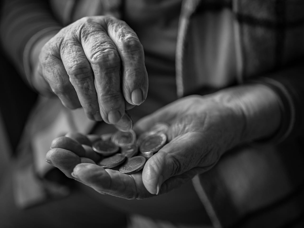 coins, money, poverty, homeless, unemployed, old, lonely, person, alone, pension reform, old-age pension, pensioners, euro, pension increase, save up on Earth Wise Budget